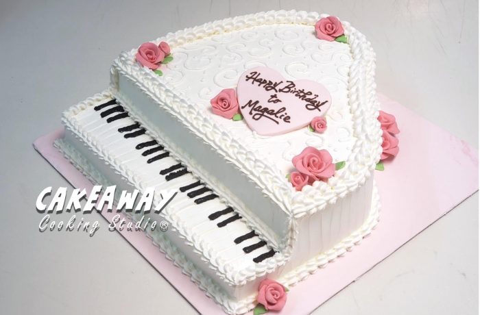 白色鋼琴蛋糕