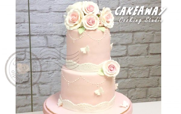 兩層結婚蛋糕 (玫瑰及牡丹)