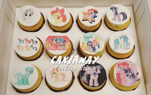 食用打印 Pony Family Cupcakes