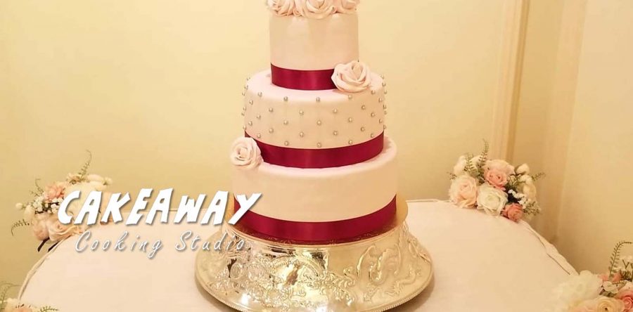 三層結婚蛋糕 （玫瑰花球形）