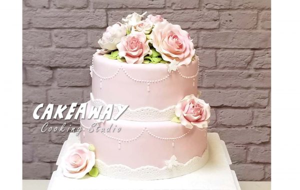 兩層結婚蛋糕 (玫瑰及牡丹)