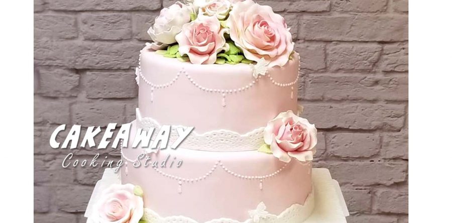 兩層結婚蛋糕 (玫瑰及牡丹)