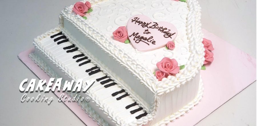 優雅白色鋼琴忌廉蛋糕